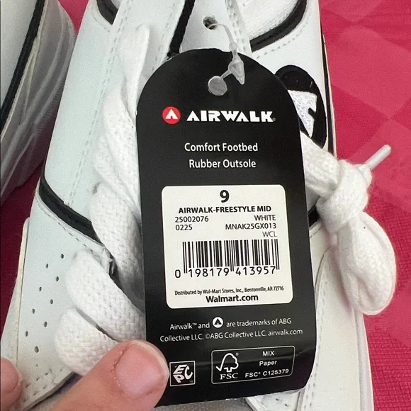 Airwalk White and Black Sneakers - Picture 5 of 5